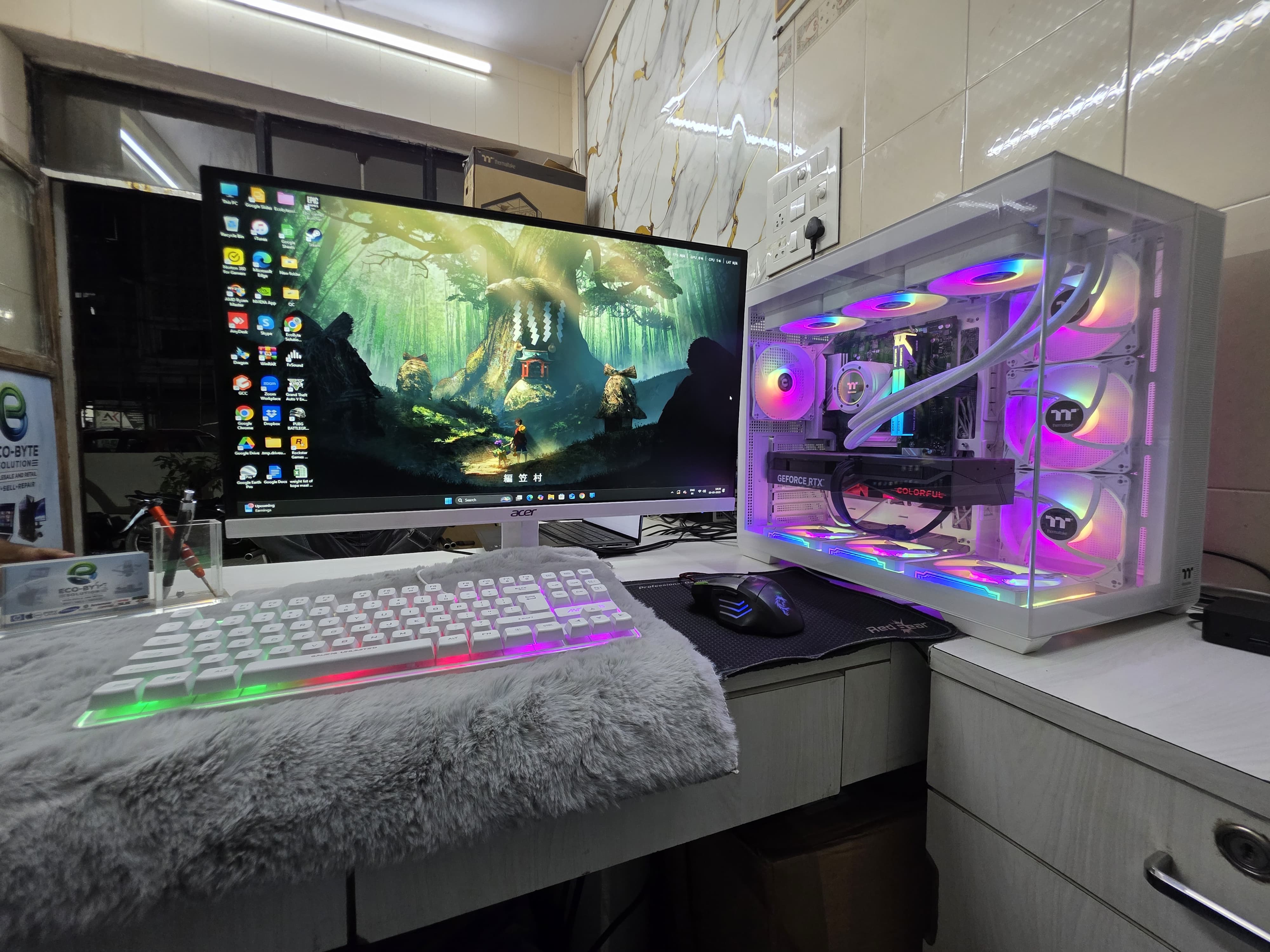 Desktop Solutions background